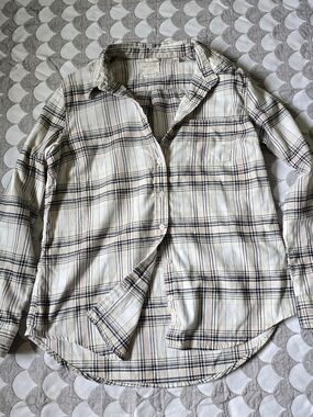 Weatherproof Cream and Black Plaid Button-Down Shirt